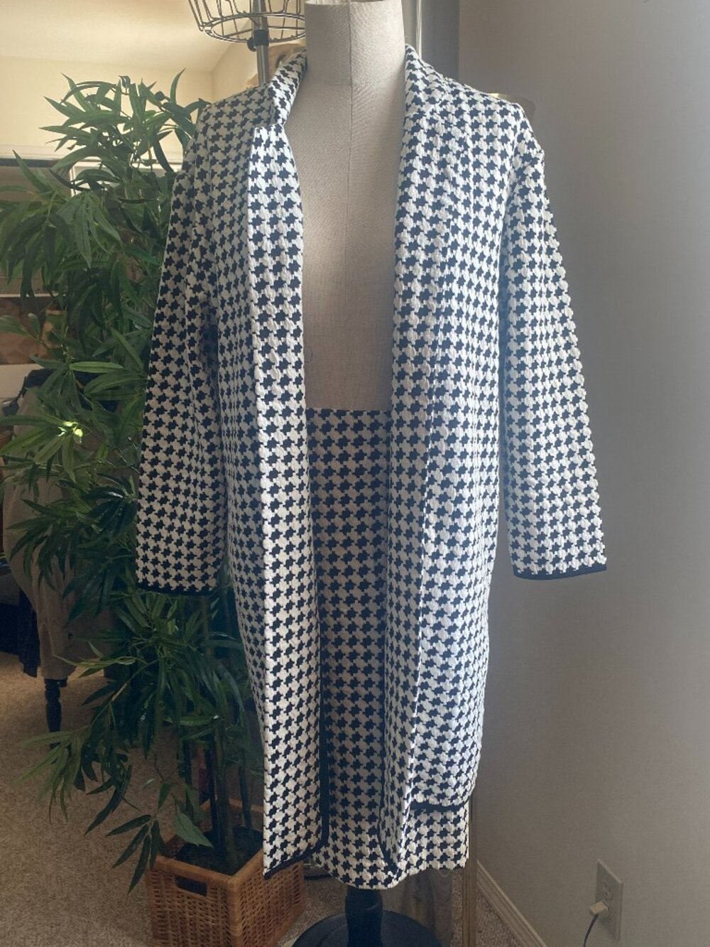 Ivory & Black checked "Philosophy" suit. Size 12